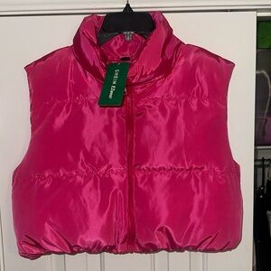 Pink puffer vest size large 8/10. Brand new, waist length.